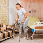 Ходунки Армед FS9632L с двухуровневыми поручнями для упрощения вставания — изображение 2