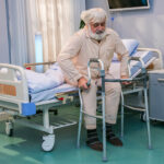 Ходунки Армед FS9632L с двухуровневыми поручнями для упрощения вставания — изображение 4