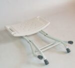 Стул д/ванны KJT505 складной, с узким основанием, 510*305*495мм, до 100 кг — изображение 2