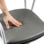 Кресло-туалет TU 2 с мягкими спинкой и сиденьем с санитарным оснащением Ortonica до 130 кг — изображение 6